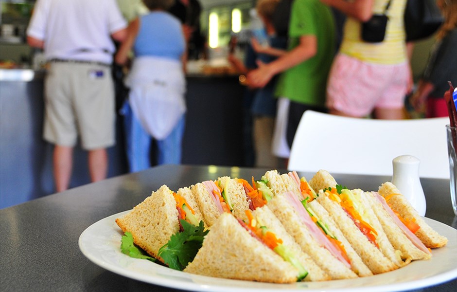 Cafe 01.jpg