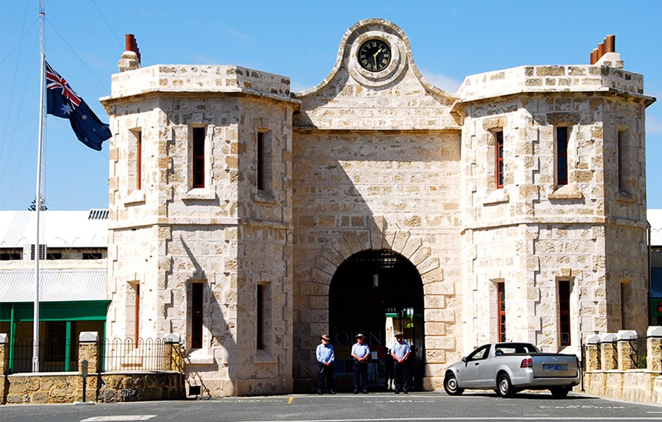 2008  Restoration of Gatehouse facade to original features.